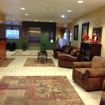 Grand View Inn And Suites 38/65