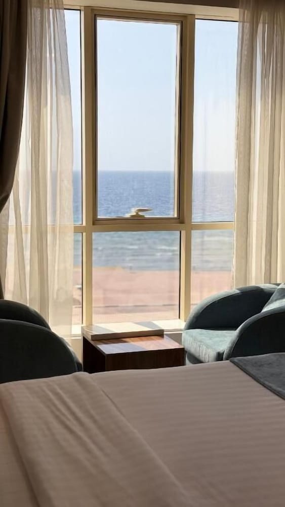 فندق سي فيو(SEAVIEW HOTEL) 59/74