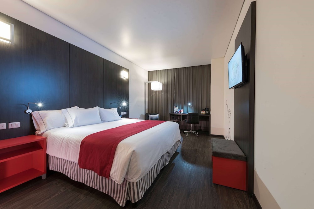Ramada Encore by Wyndham San Luis Potosi 8/54