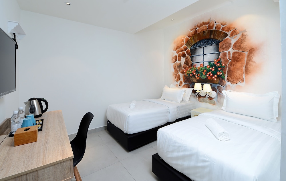 Hotel De Art Usj 21 24/35