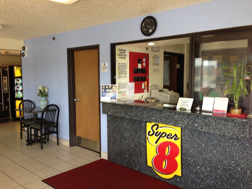Super 8 By Wyndham New Castle 23/26
