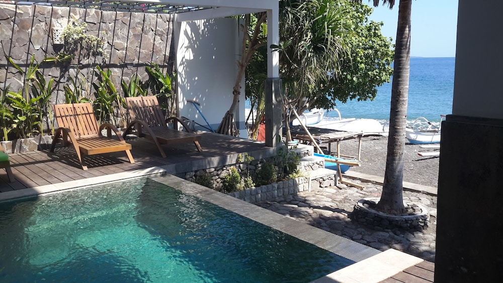 Amed Beach Villa 15/49