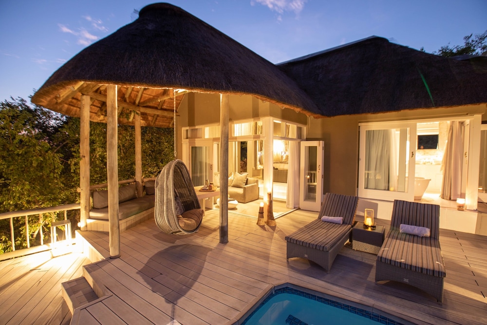 Clifftop Exclusive Safari Hideaway 13/37
