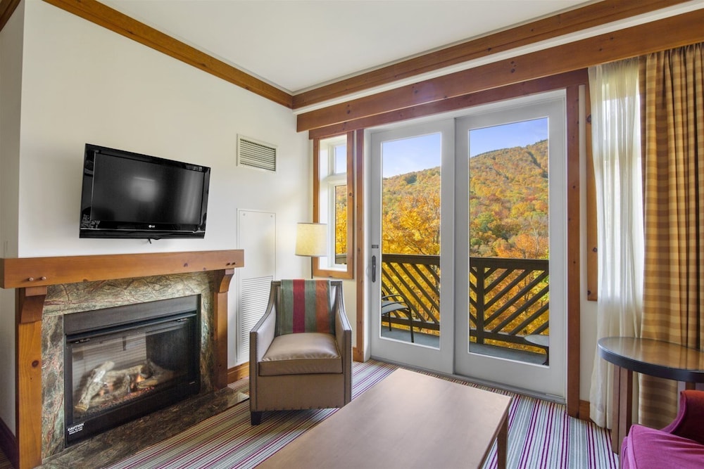 The Lodge At Spruce Peak 52/83