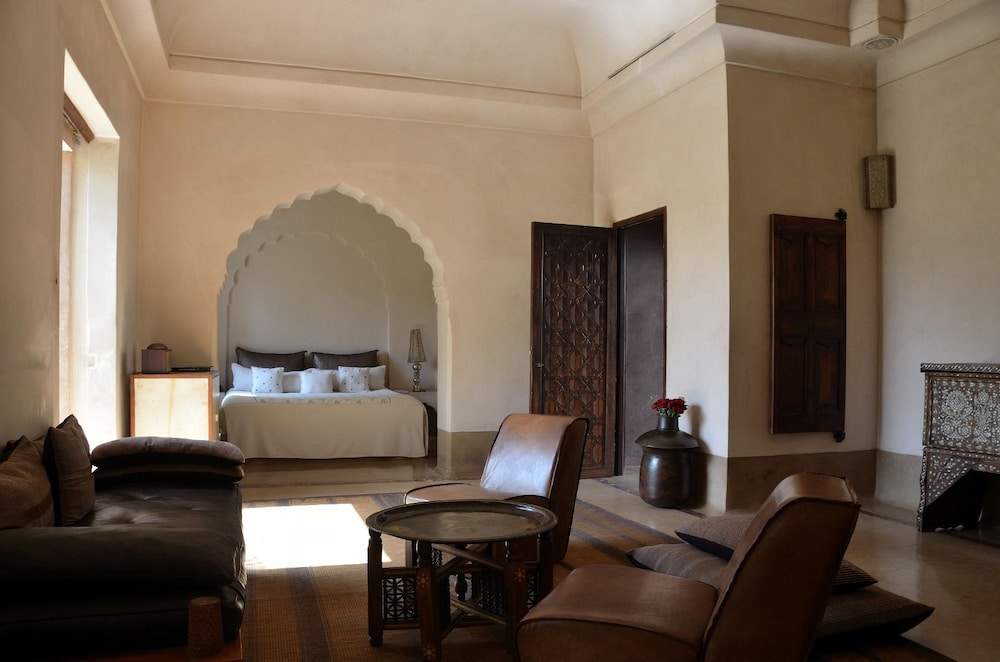 Ksar Char Bagh 48/85
