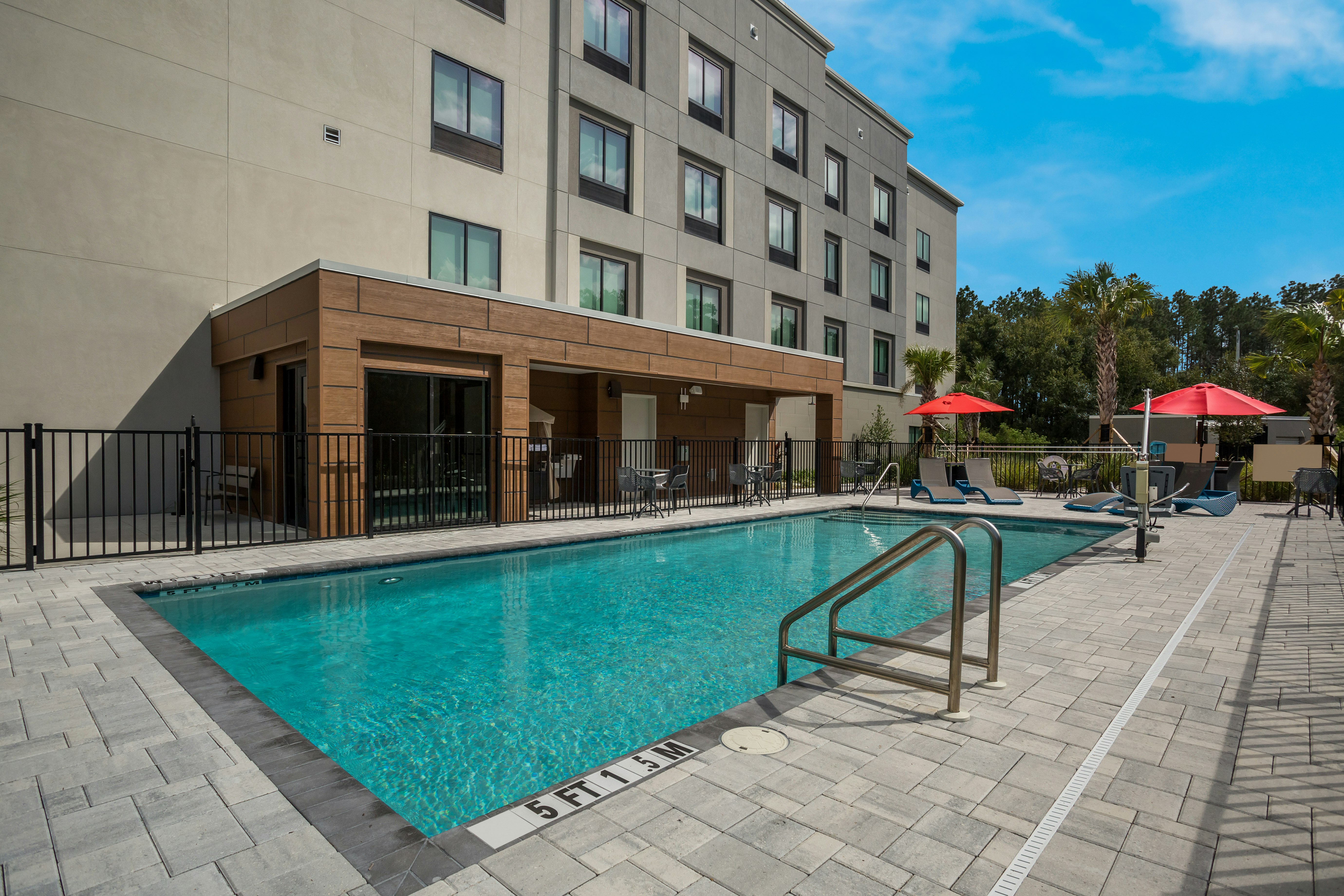 Hampton Inn & Suites Ruskin I-75, FL 3/22