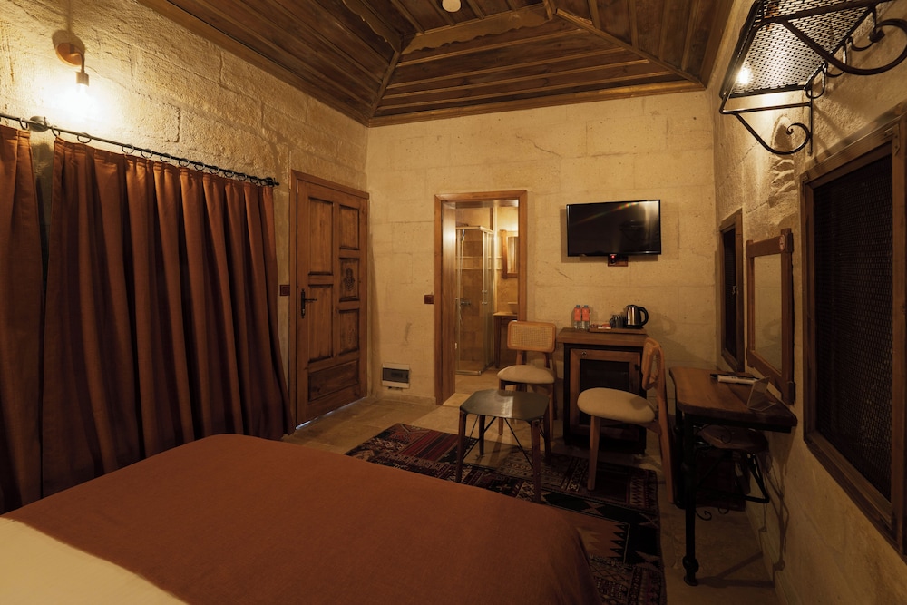 Henna Konak Hotel 43/50