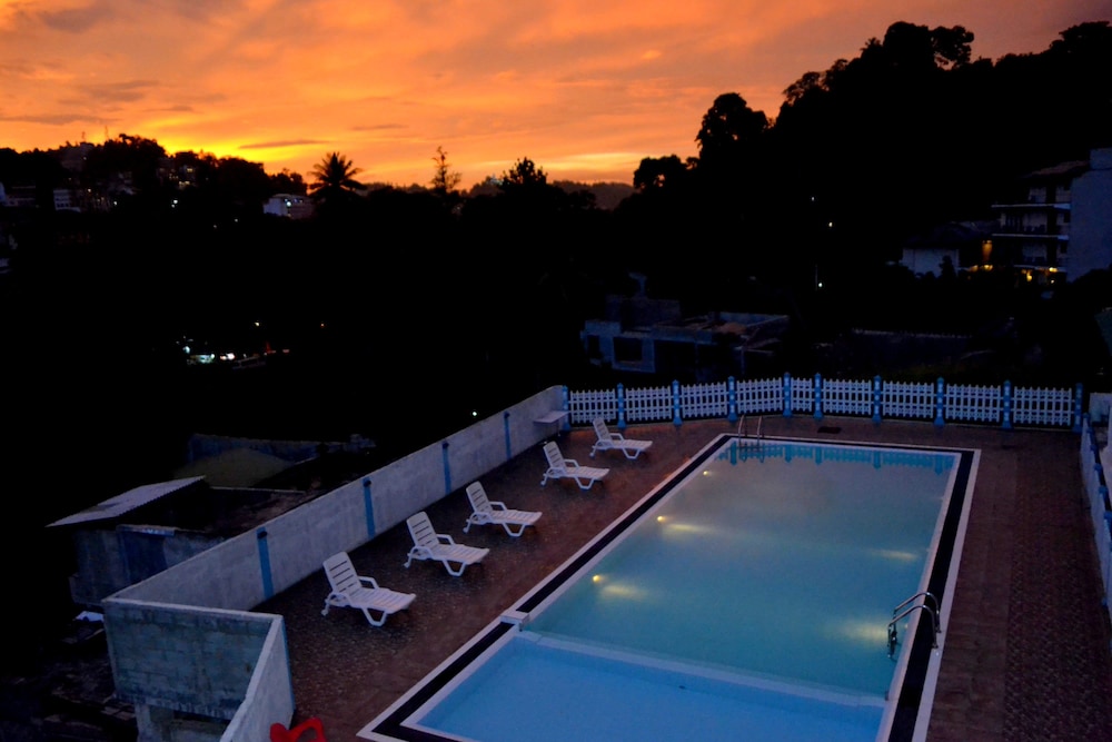 Capital Regency Hotel 26/44