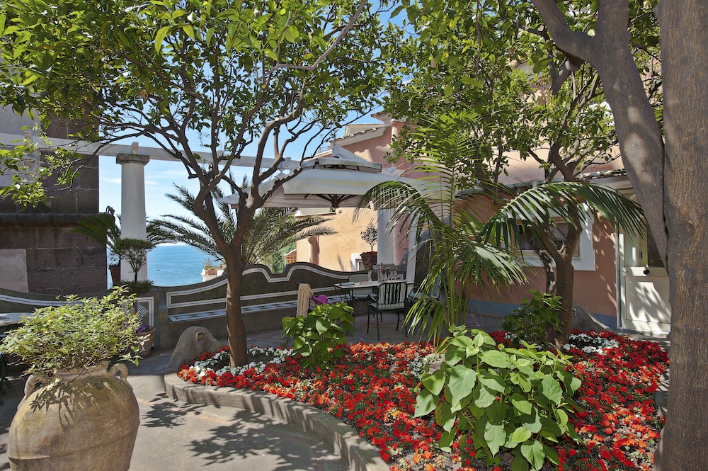 Villa Flavio Gioia 57/67