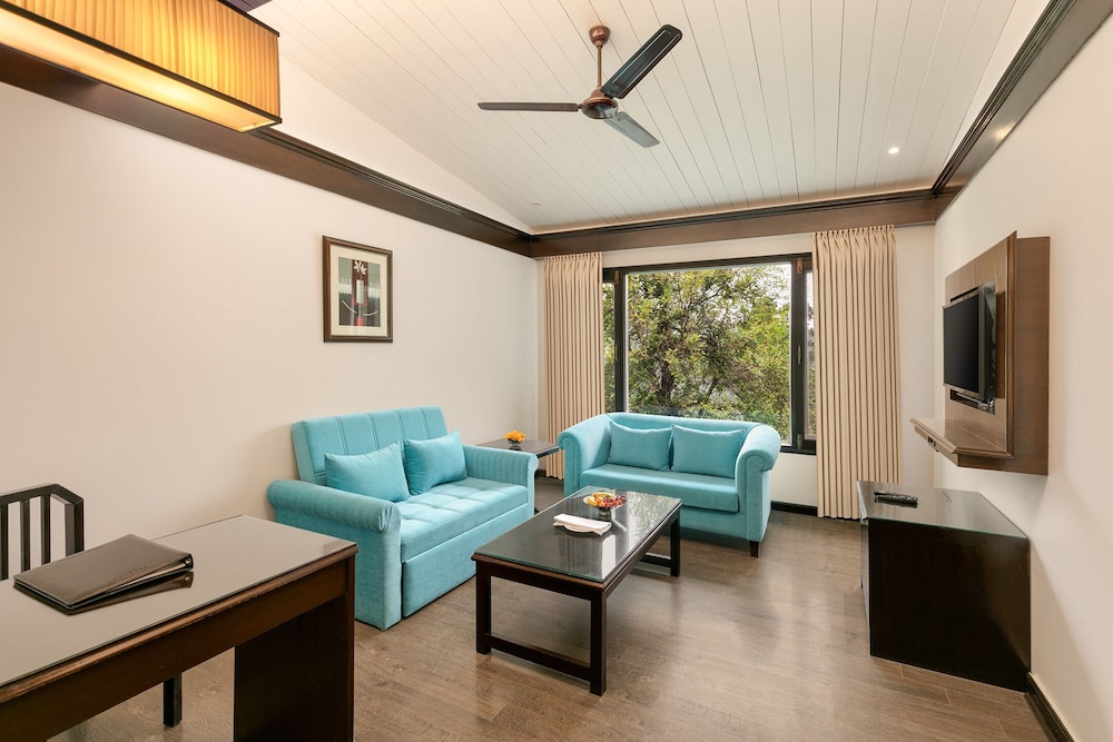 Shervani Hilltop 27/50