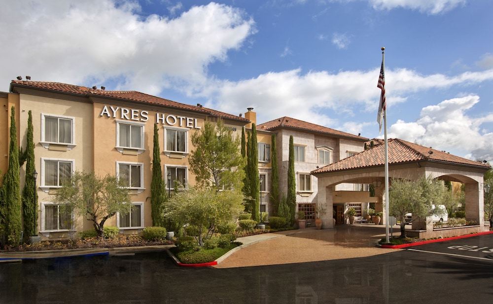 Ayres Hotel Laguna Woods 1/34