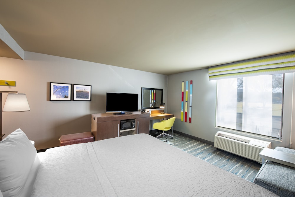 Hampton Inn Suites Keller Tx 18/47