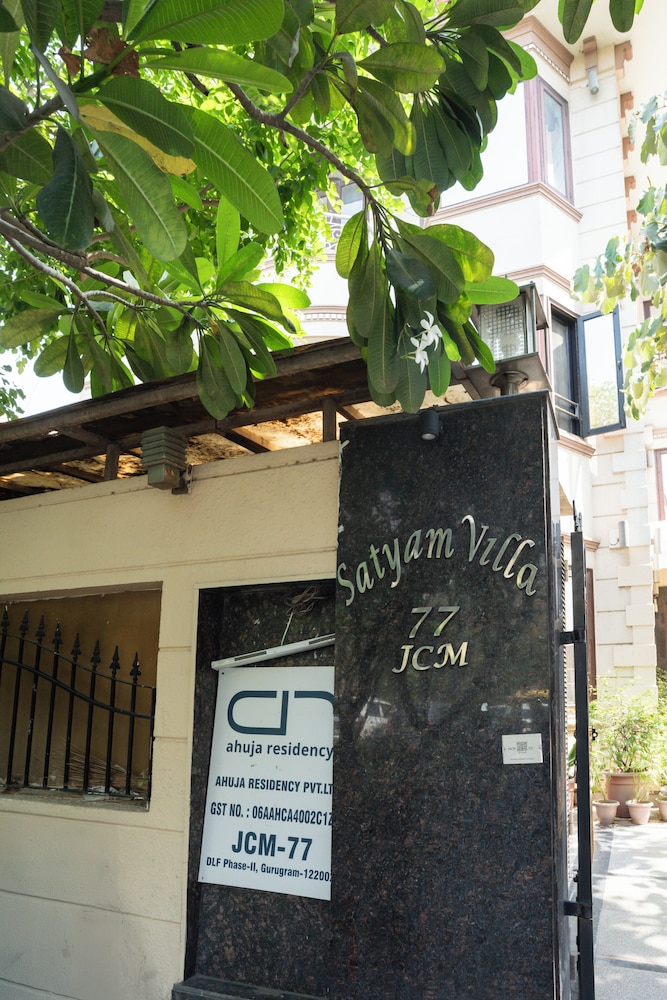 Ahuja Residency Gurgaon 6/50
