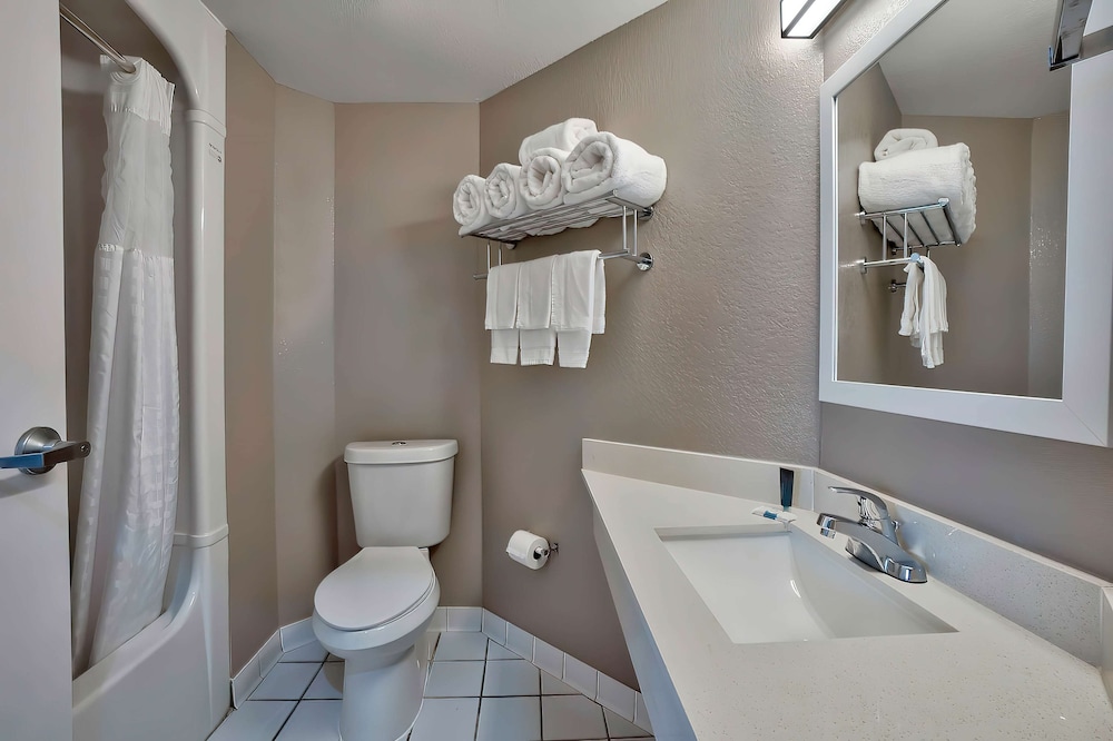Motel6 Denison, TX 50/56