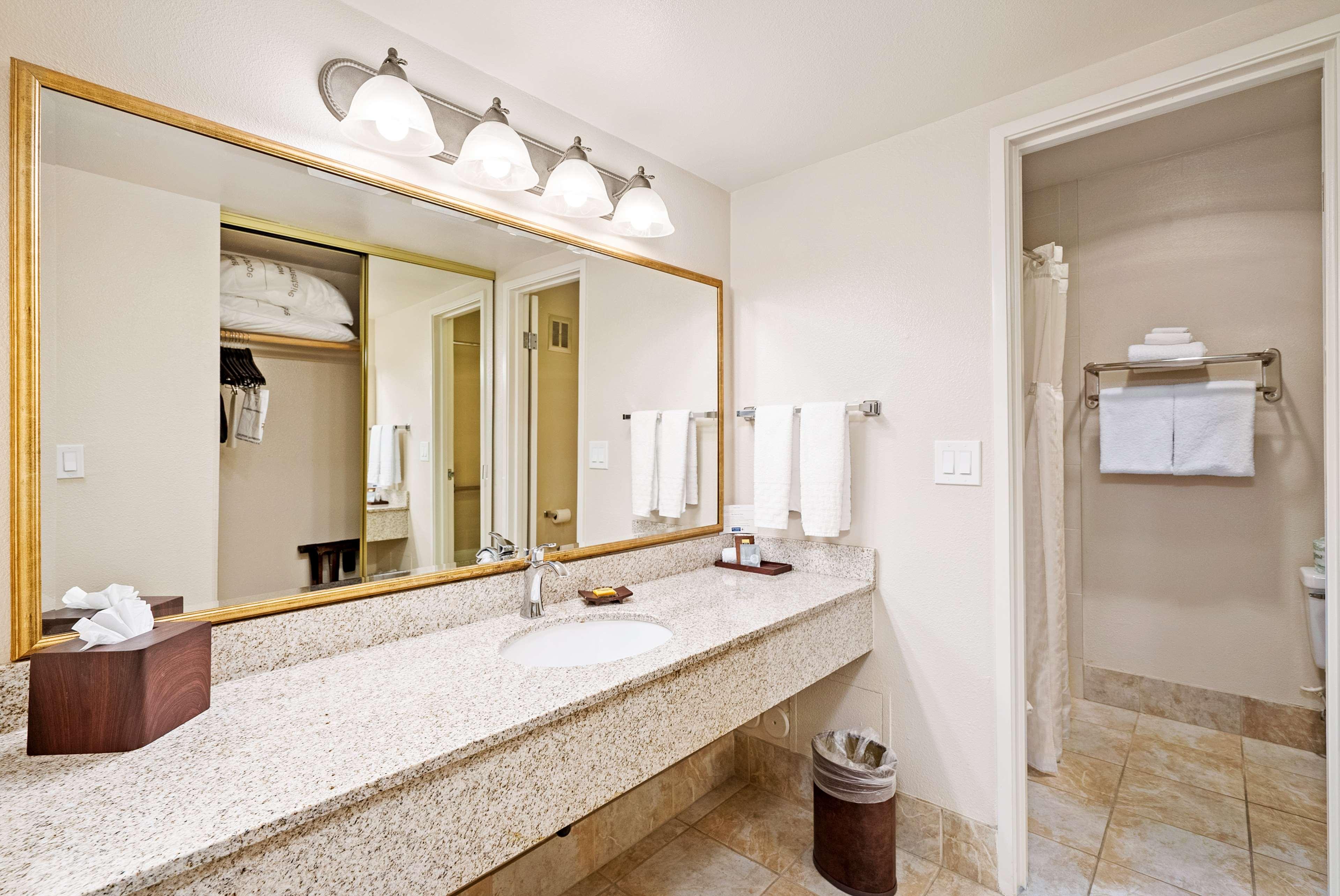 غرفة، Best Western Plus Royal Oak Hotel 7/7