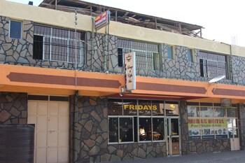 Gees Inn 1/16