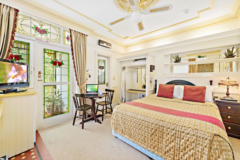 The Charrington Boutique Hotel 16/58
