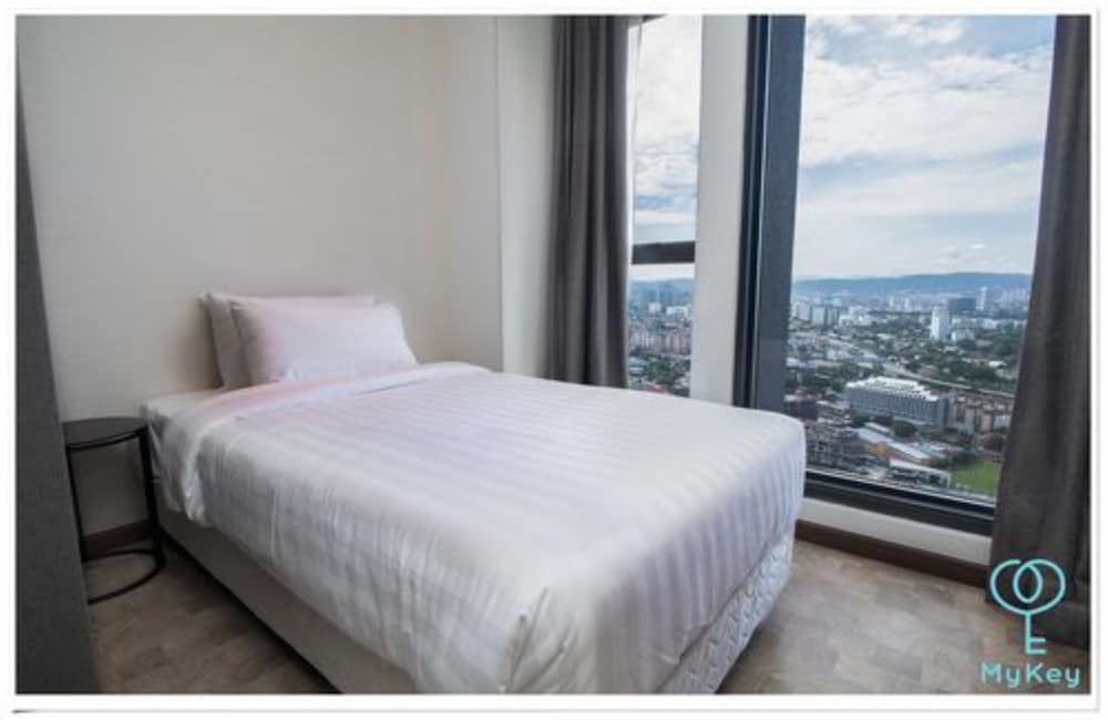 Expressionz Professional Suites by MyKey Global 27/50