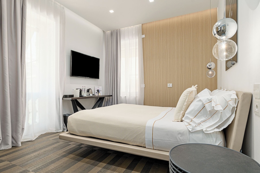 Kkult Boutique Hotel 15/57