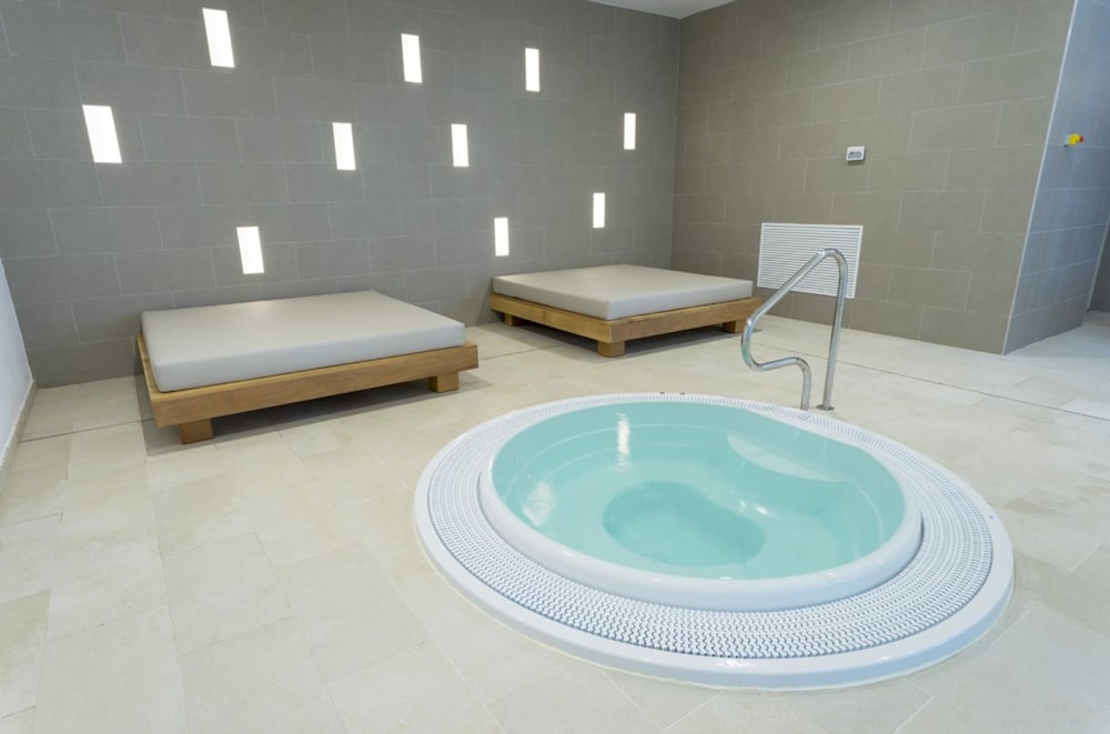 Parque Nereida Suites hotel 17/50