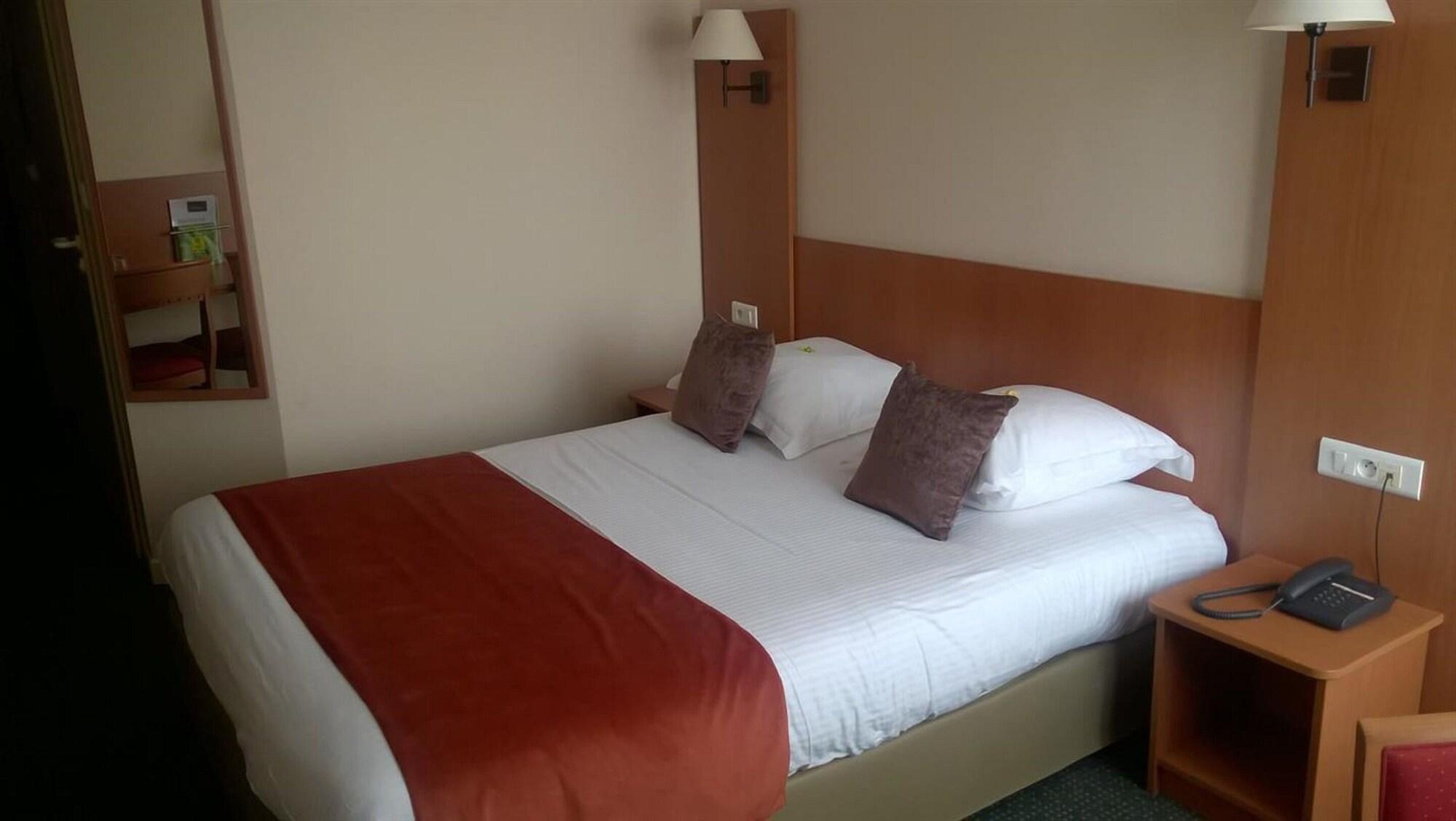 HOTEL ALOE REST. L'ORCHIDEE 15/50