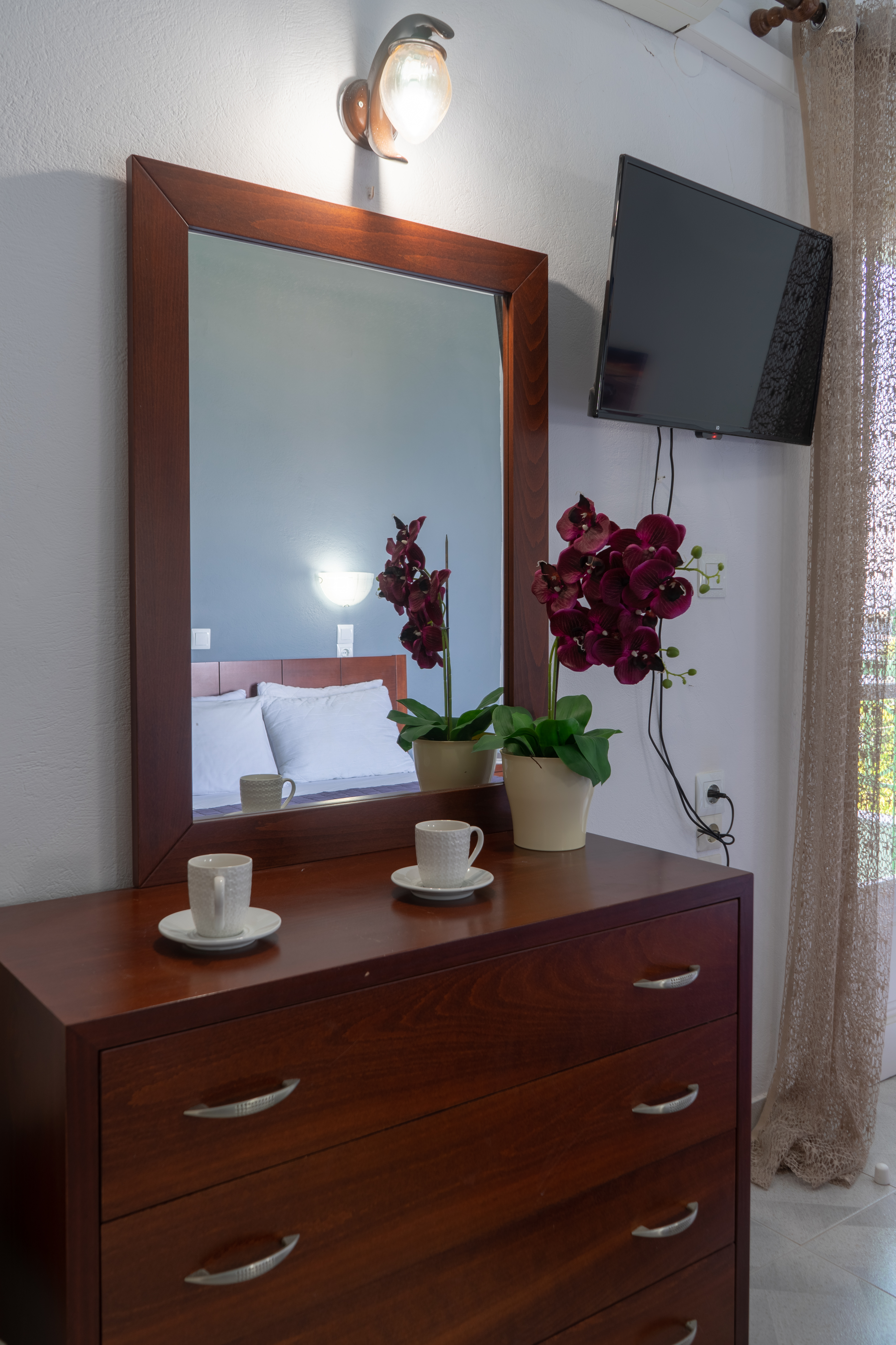Tropicana Inn 2/50