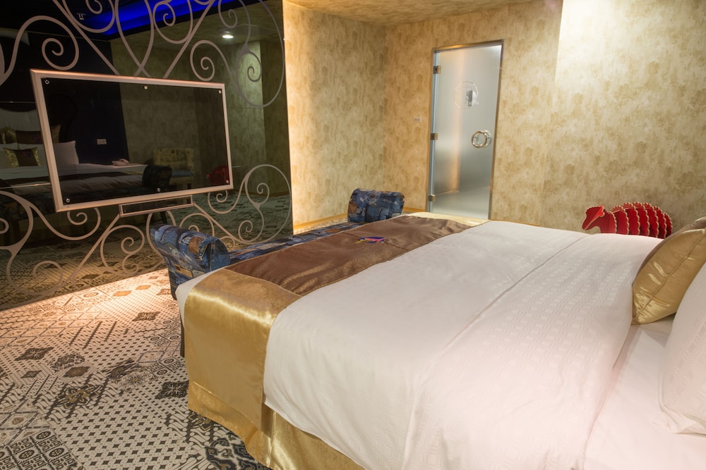 Ting-Shuai Motel 34/68