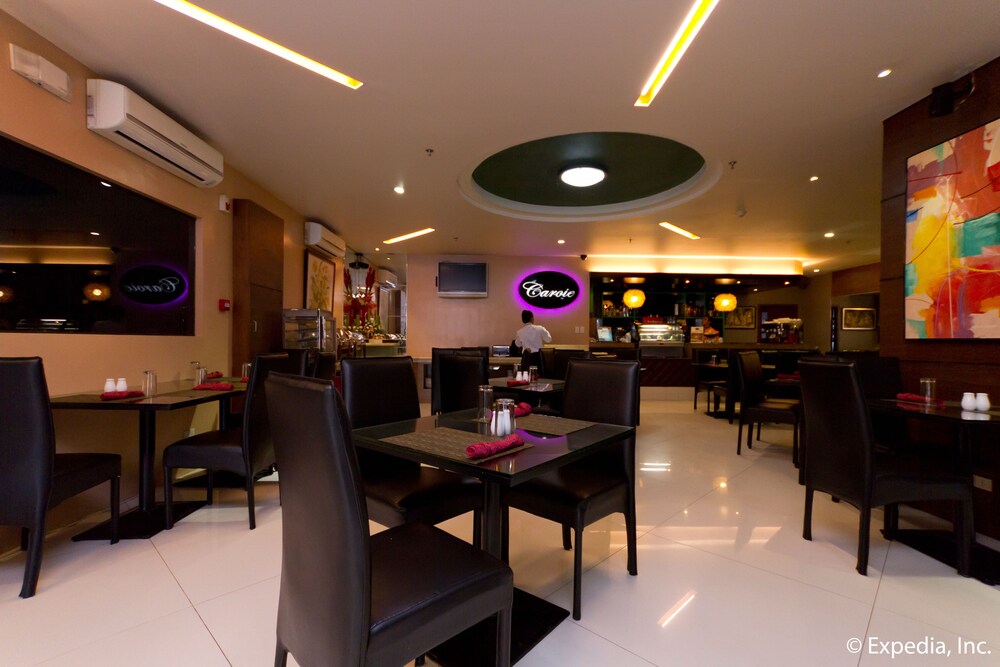 Allure Hotel And Suites 46/55