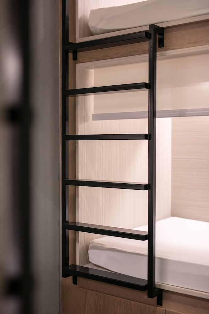 Galaxy Pods Capsule Hotel Boat Quay 28/39