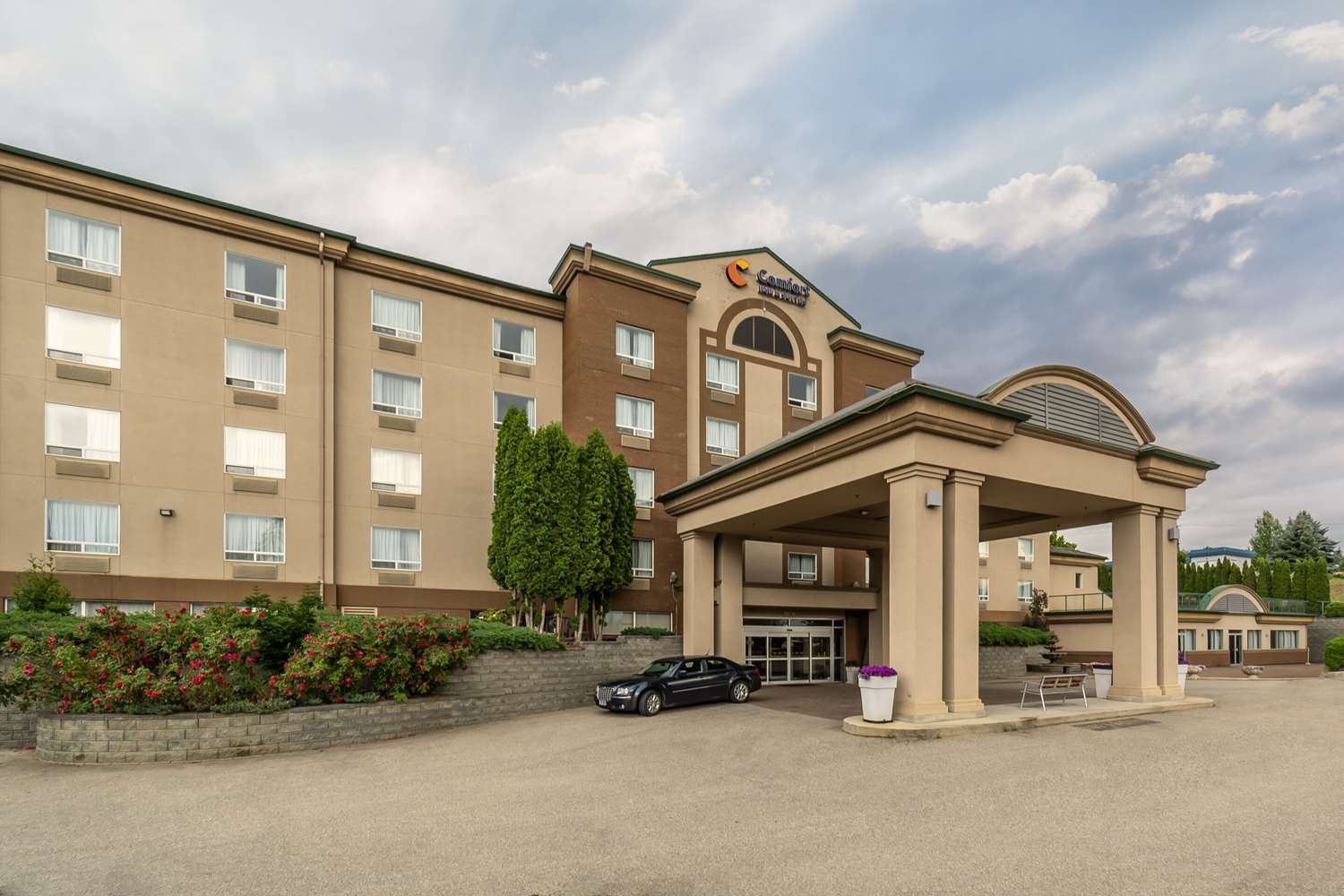 Comfort Inn & Suites Salmon Arm 1/26