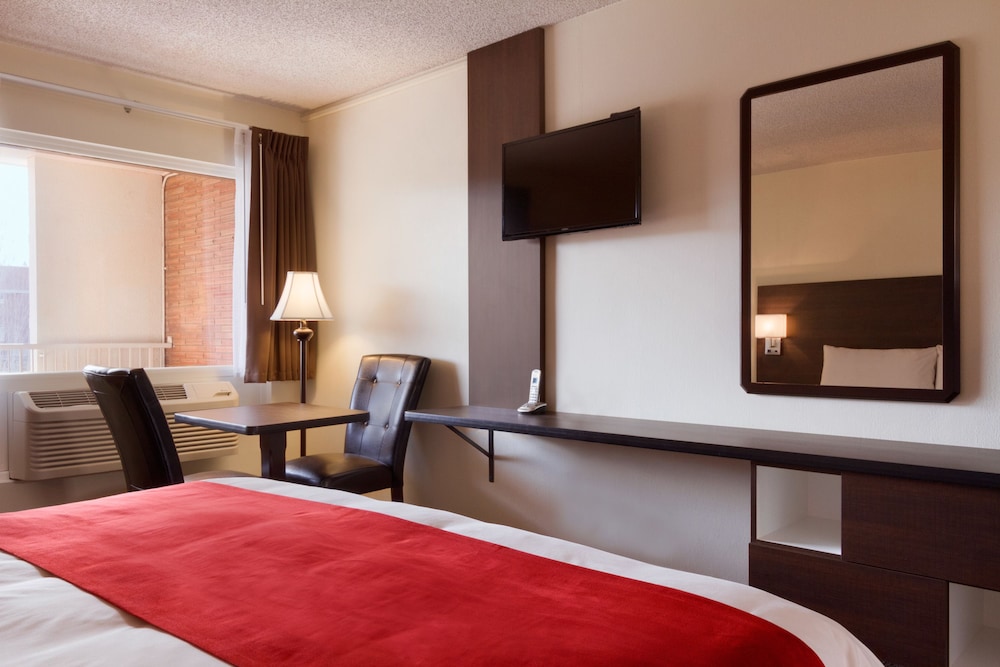 Steam Plant Hotel 30/64