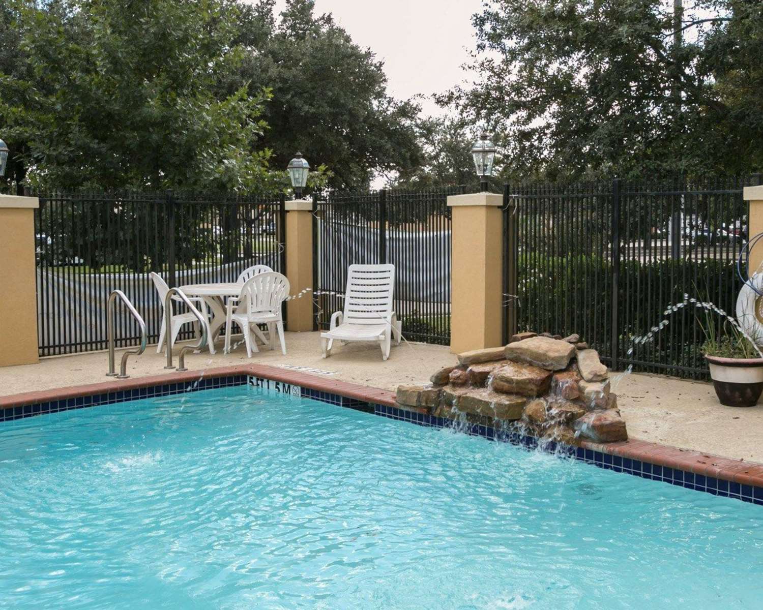 Sleep Inn Suites Highway 290 Nw Freeway 23/24