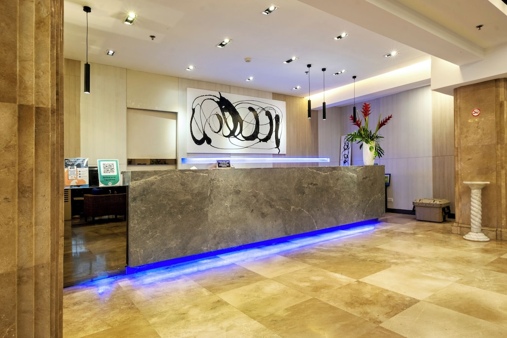 Cebu Grand Hotel 8/50
