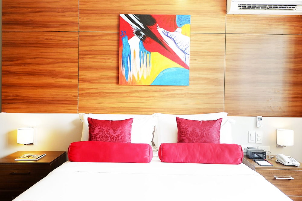 Valero Grand Suite By Swiss-Belhotel Makati 19/36