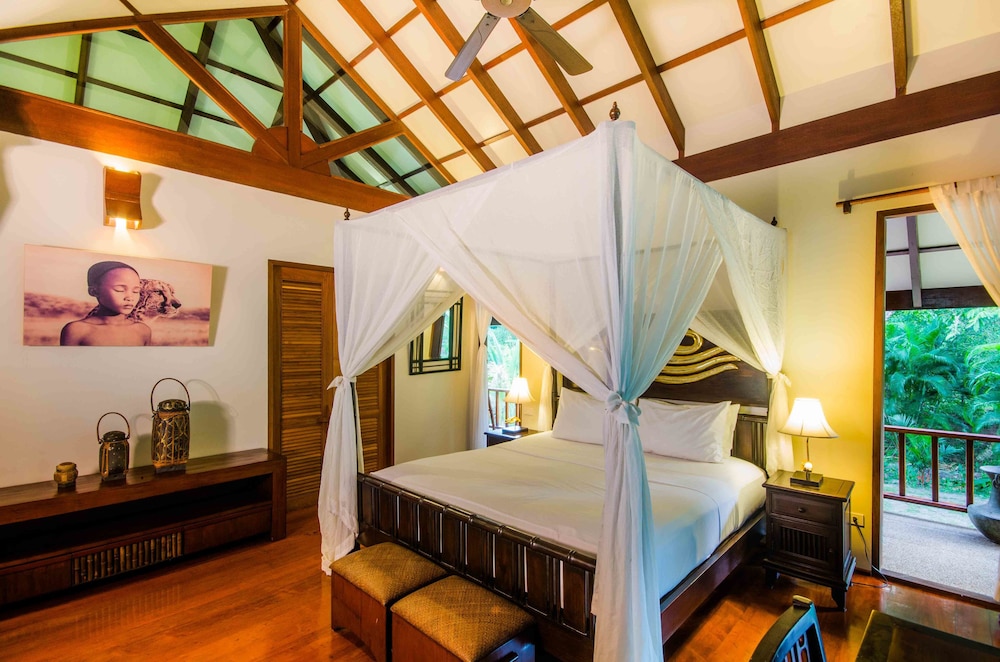 Koh Jum Beach Villas 19/76