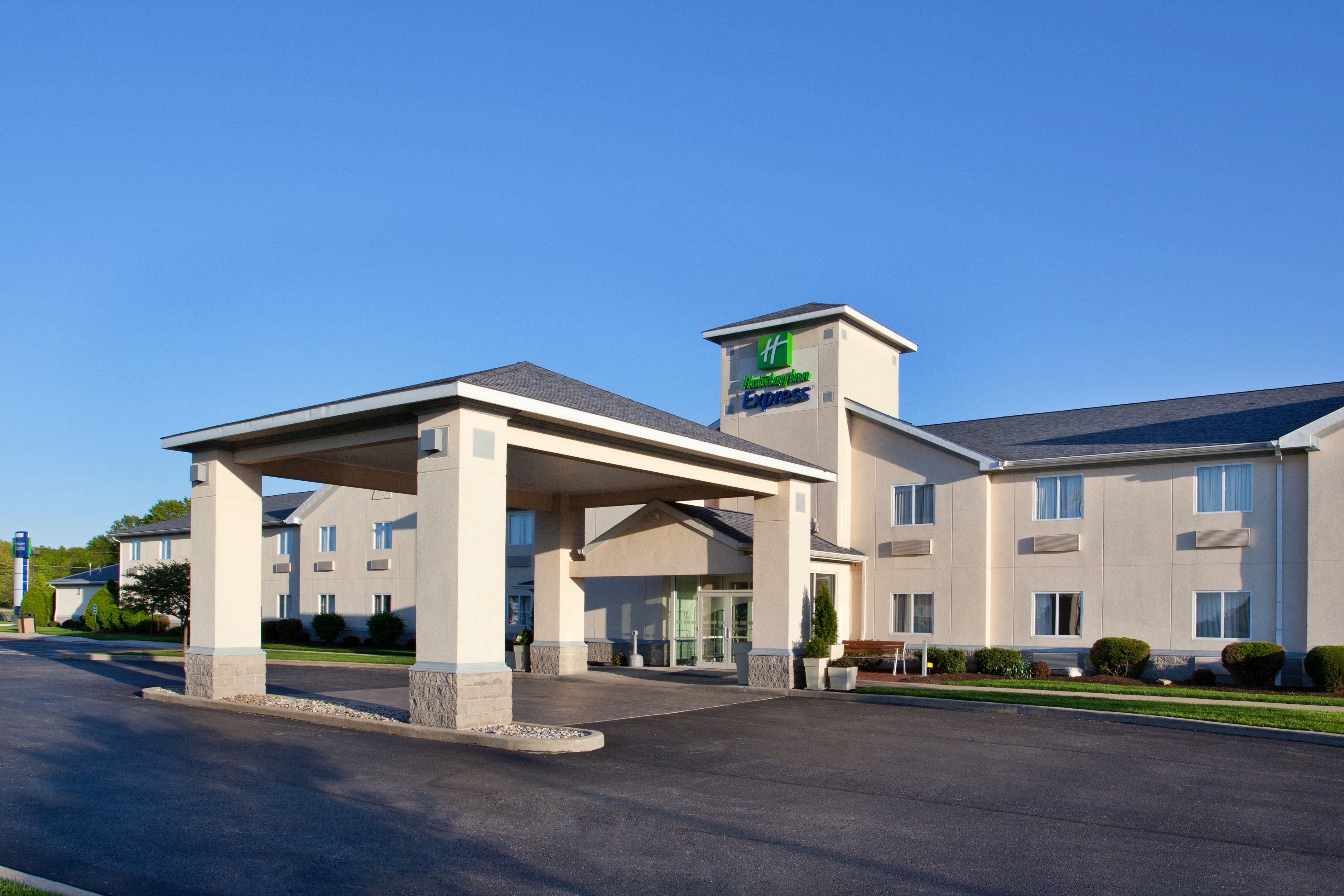 Holiday Inn Express Cleveland-Vermilion 31/36