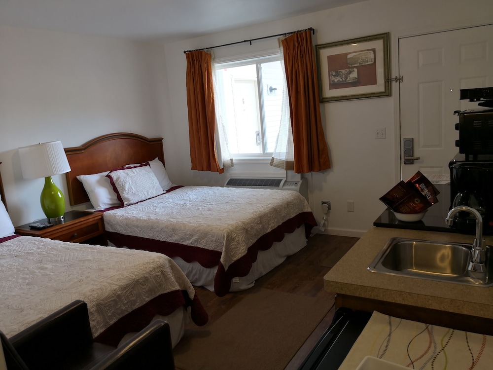 Apple Inn And Suites 24/50