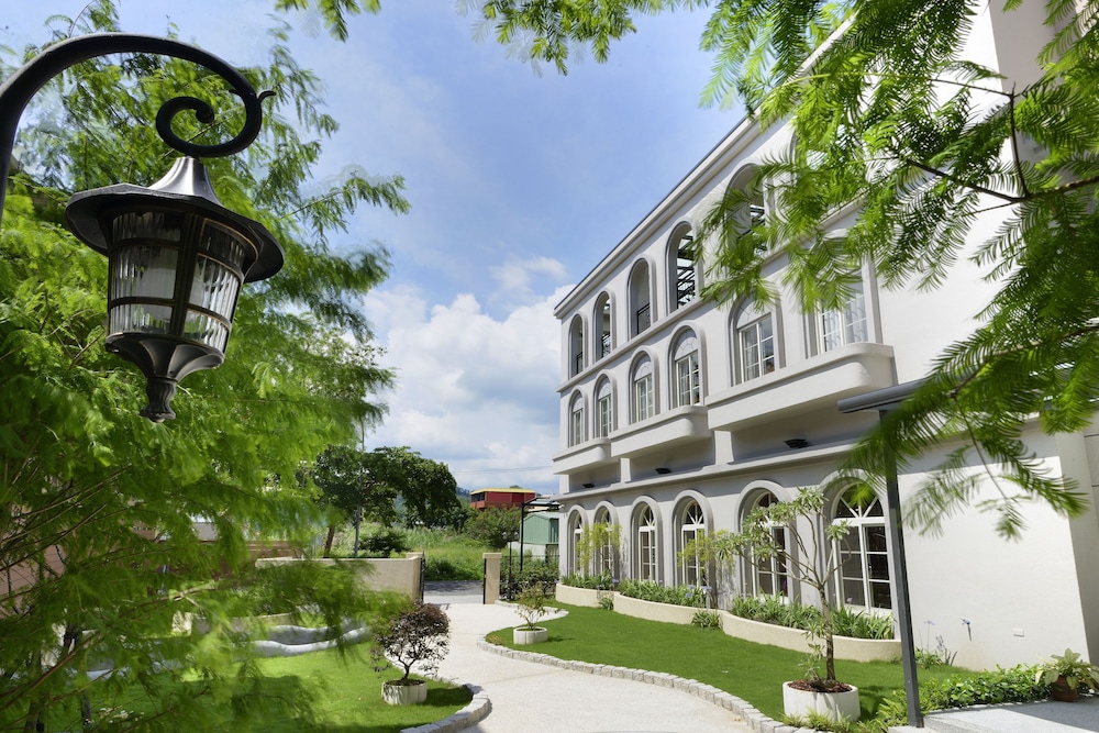 Caffir Garden Hotel 9/46