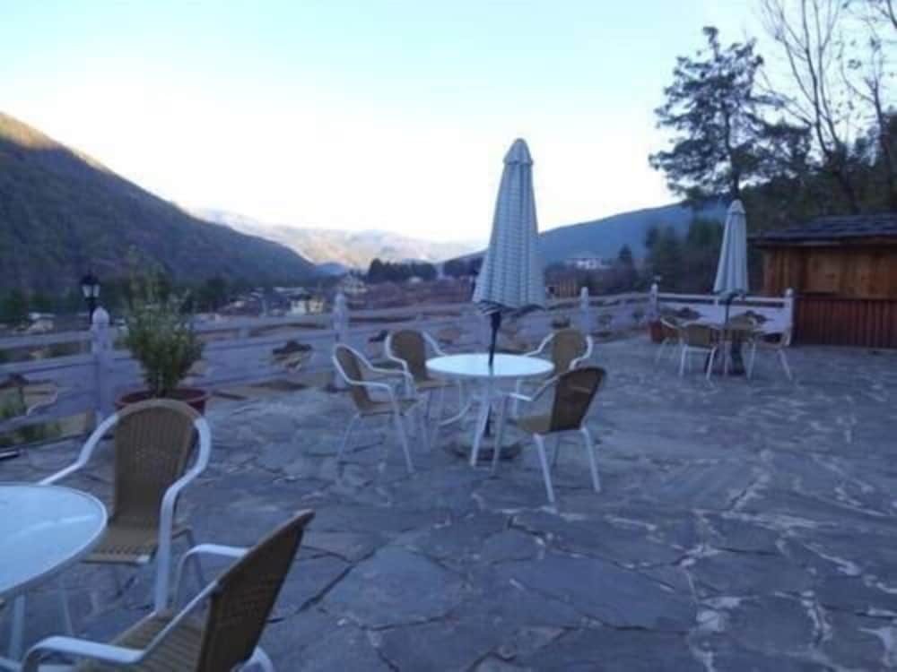 Tiger Nest Resort 18/50