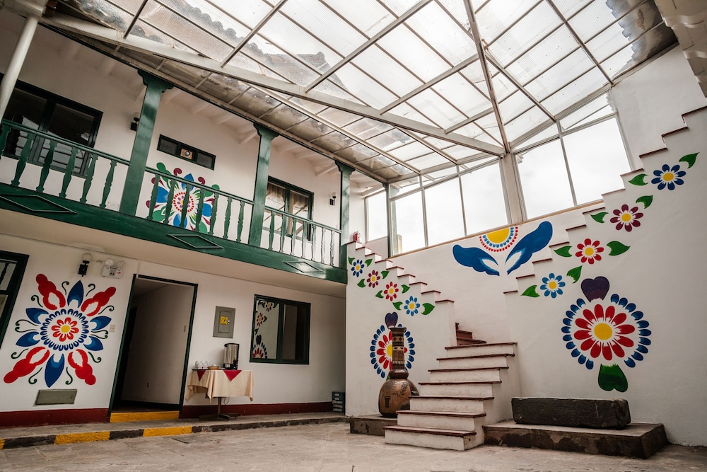 Cusco Plaza Nazarenas 63/71