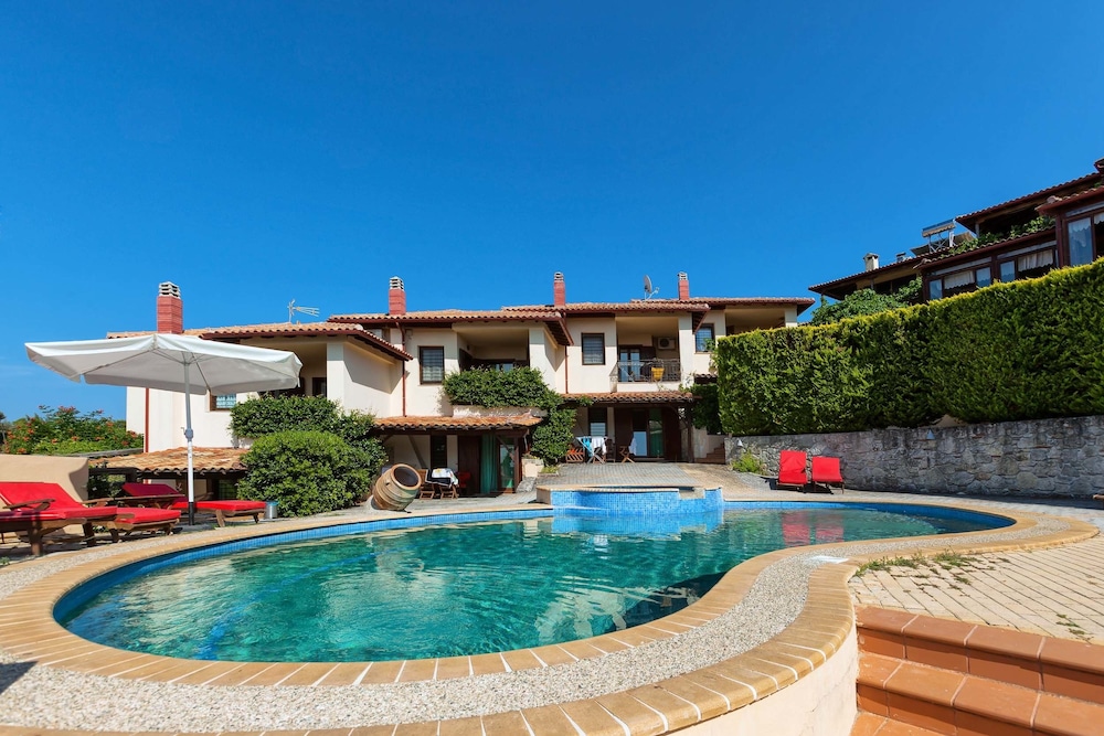 Akritas Ef Zin Villas & Suites 44/50