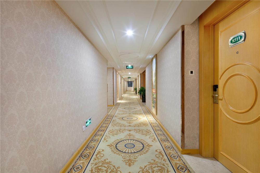 Vienna International Hotel (Zhengzhou Zhongyuan Futa) 27/34