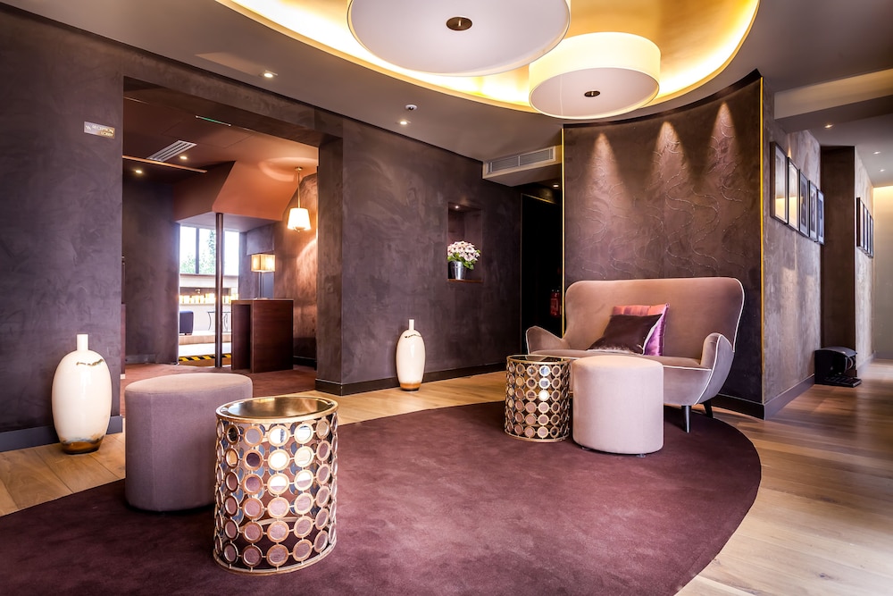 Armoni Hotel Formely Cheverny 1/25