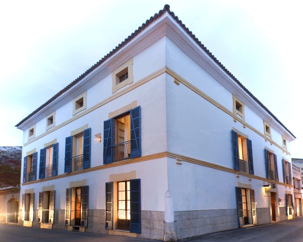 Hotel Can Moragues 39/50
