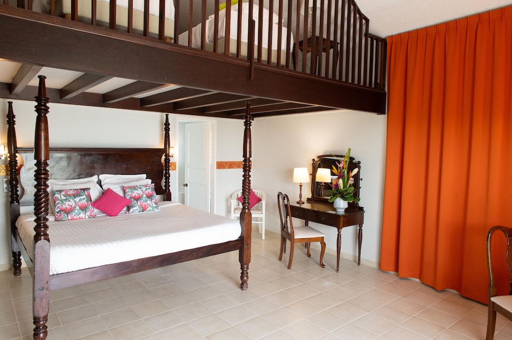 Hotel Fregate Bleue 6/72