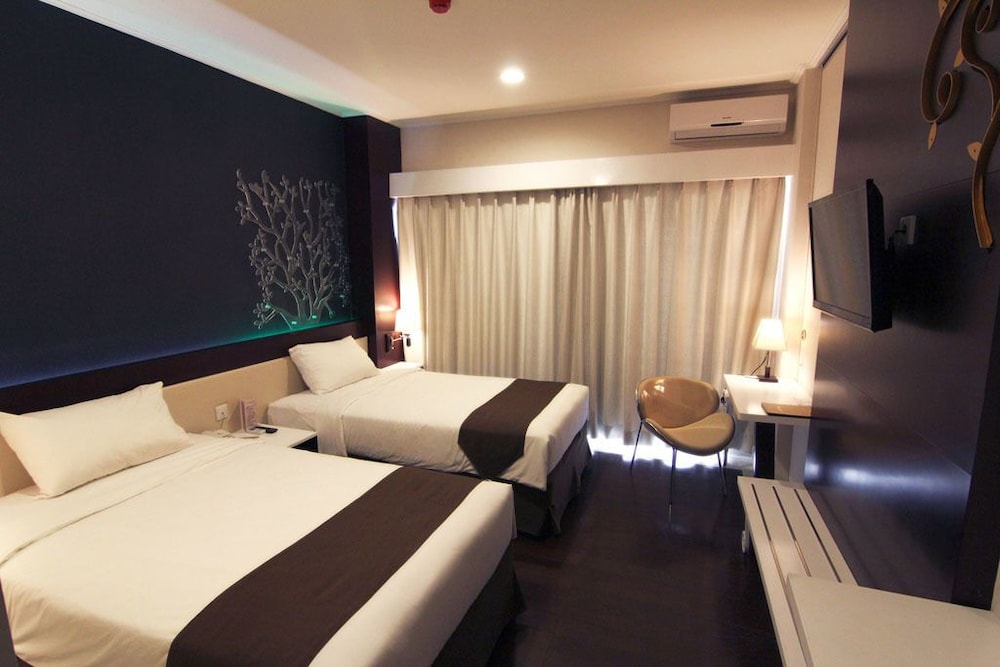 2 BEDROOMS, SUPERIOR, TWIN BEDS