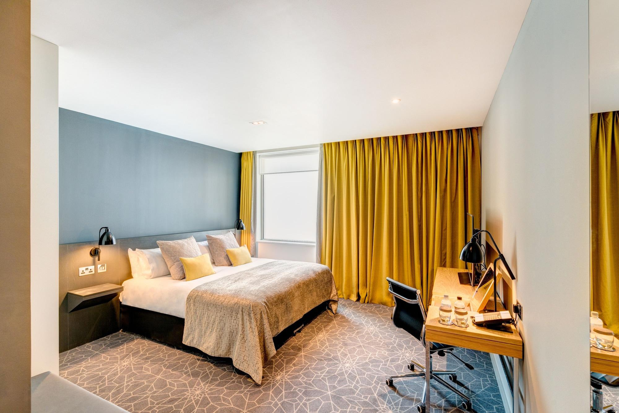 City, Double Bed