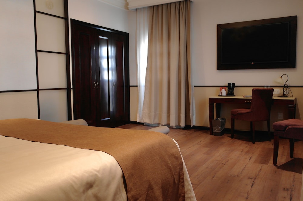Hotel Morales Historical & Colonial 27/73