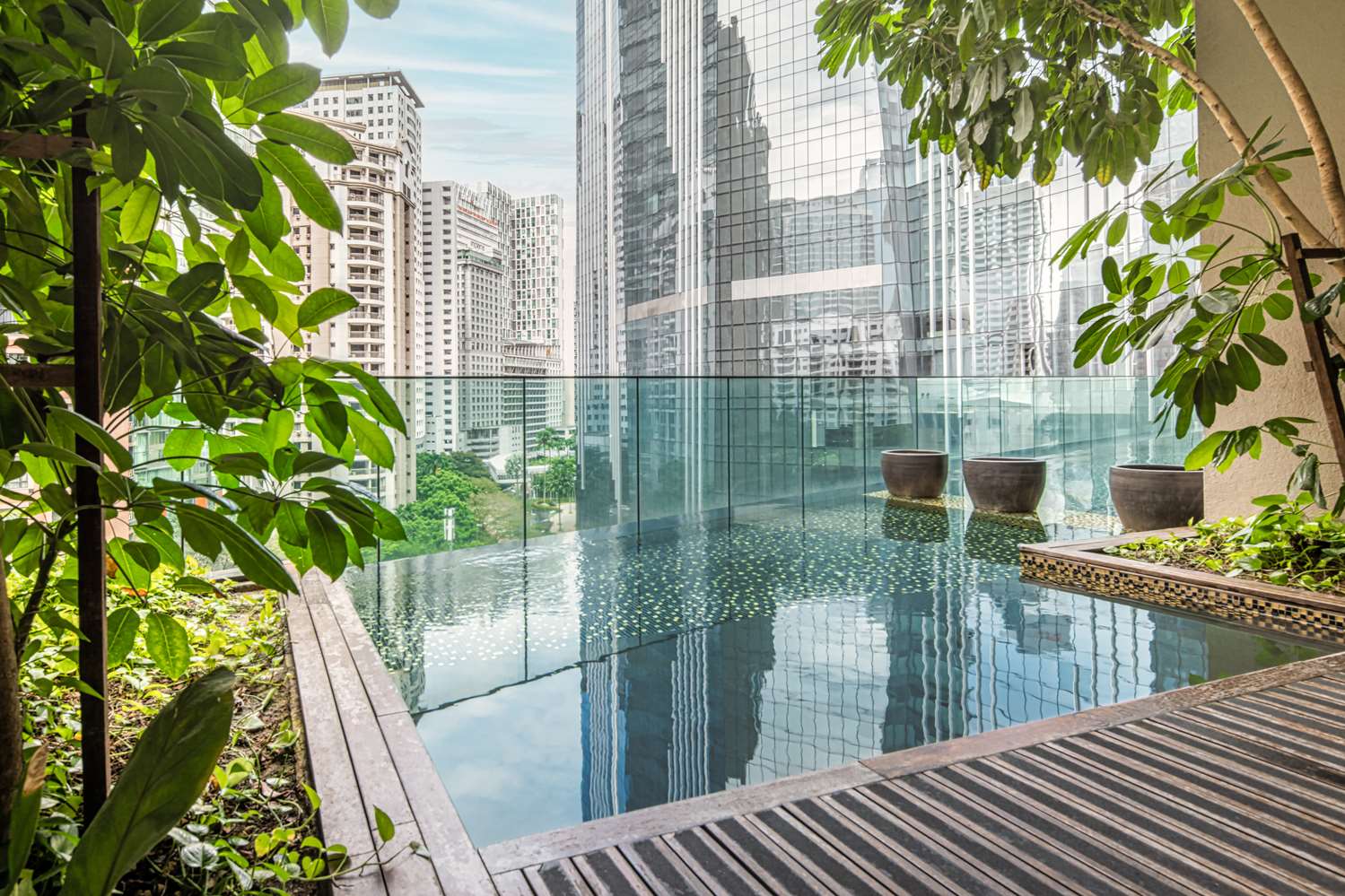 The RuMa Hotel and Residences 8/18