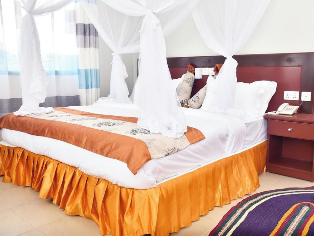 Sea Crest Hotel 26/70